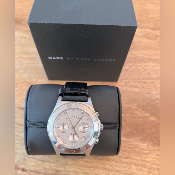Marc by Marc Jacobs Watch with Black Leather Strap NWT - Picture 6 of 9